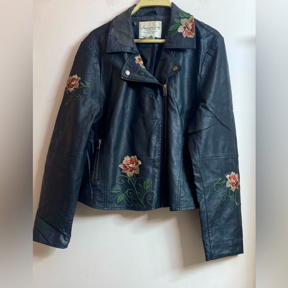 AMERICAN RAG faux leather black crop embroidered artsy jacket s lined Xl